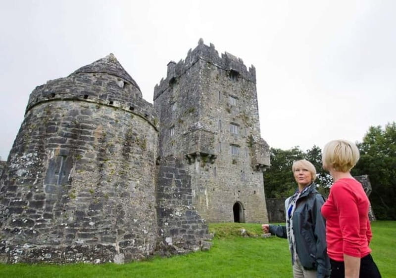 Galway: Connemara, Sheepdog Show and Medieval Castle Tour - A pause in Leenane between Galway and Mayo