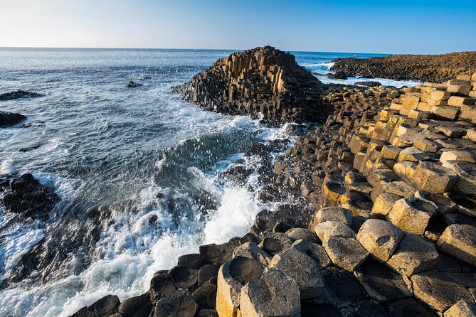 Giant's Causeway with the Titanic Exhibition and the best of Northern Ireland - What the bus ride is really like