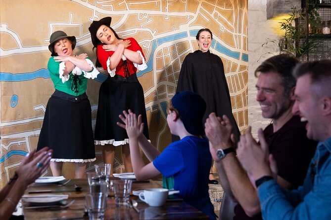 Hysterical Histories Cork Dinner Theatre Show - What happens during the two and a half hours