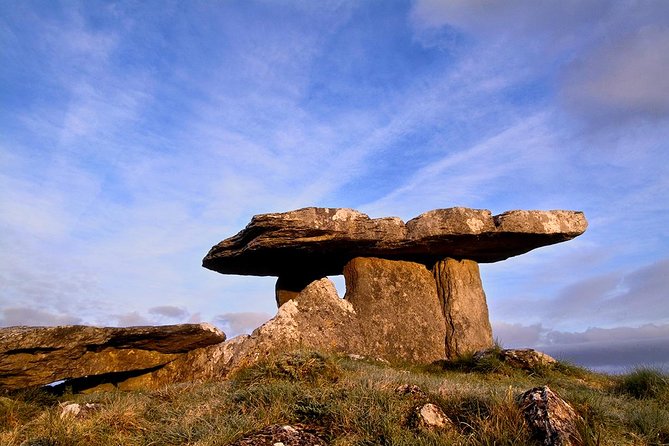 Private Cliffs of Moher Day Tour - Kinvara and Dunguaire Castle: a strong opening stop