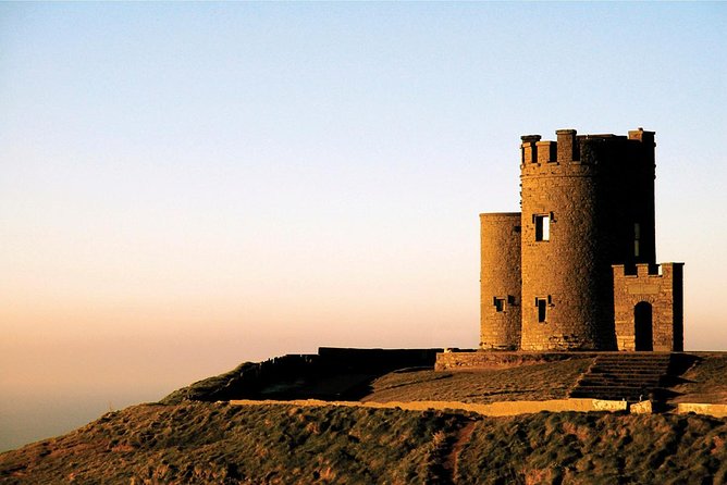 Private Cliffs of Moher Day Tour - Caherconnell: ring fort and working sheepdogs