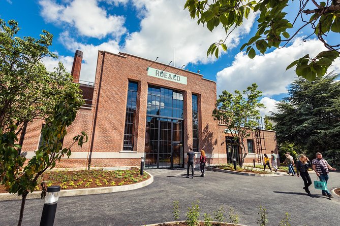 Roe & Co Distillery Experiences - Entering the former Guinness Power Station