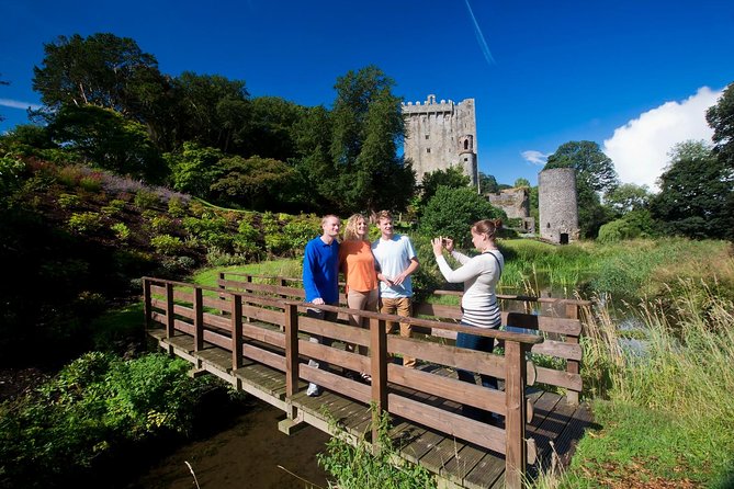 Shore Excursion From Cork: Including Blarney Castle and Kinsale - Kinsale for lunch, shops, and a short walk