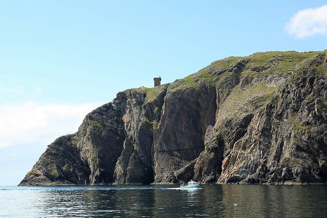 Slieve League cliffs cruise. Donegal. Guided. 1 ¾ hours. - Giants Desk and Chair beneath Europe’s highest accessible sea cliffs