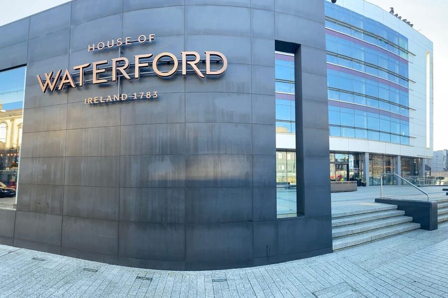 Waterford: House of Waterford Factory Tour - The blowing room and glowing molten crystal
